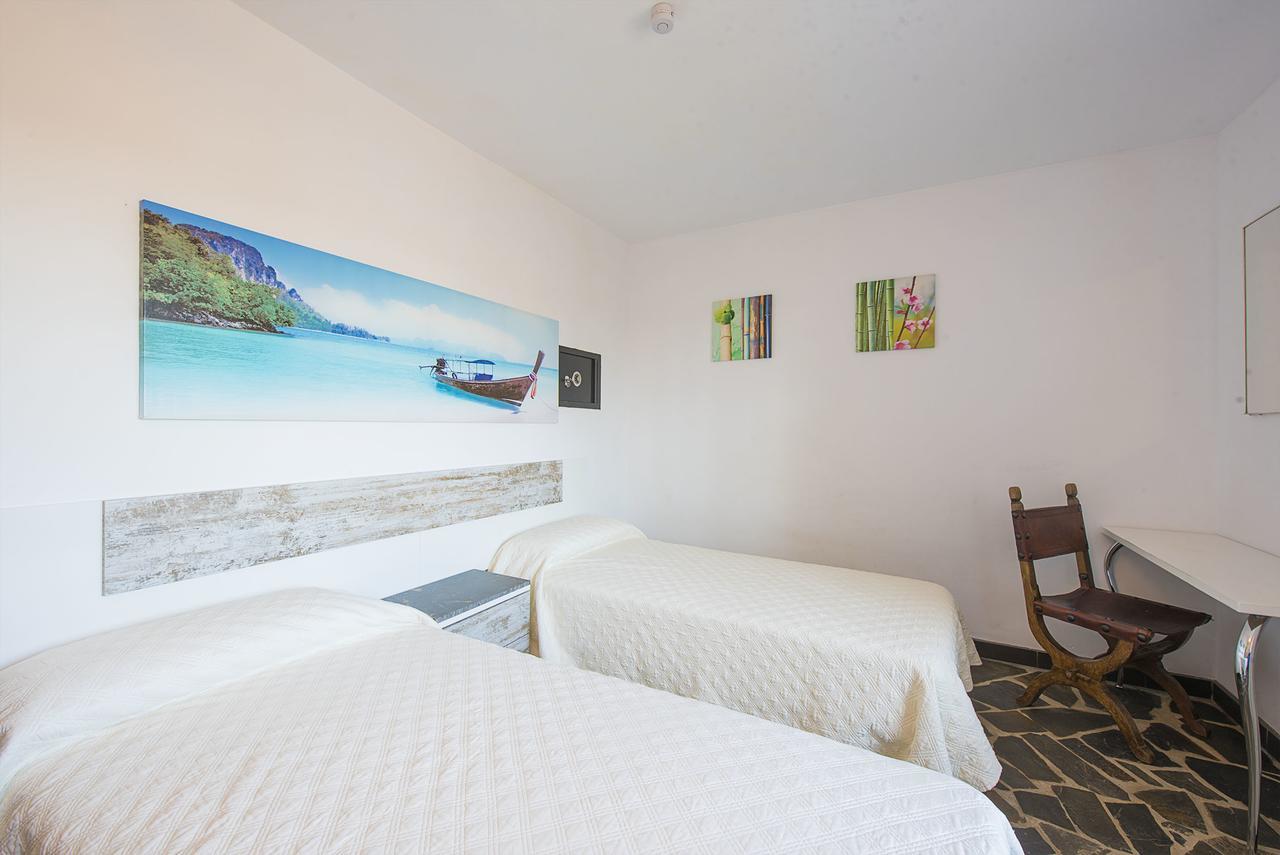 Villa Benavero Boutique Style Within Fenced Tropical Garden Calpe Bagian luar foto